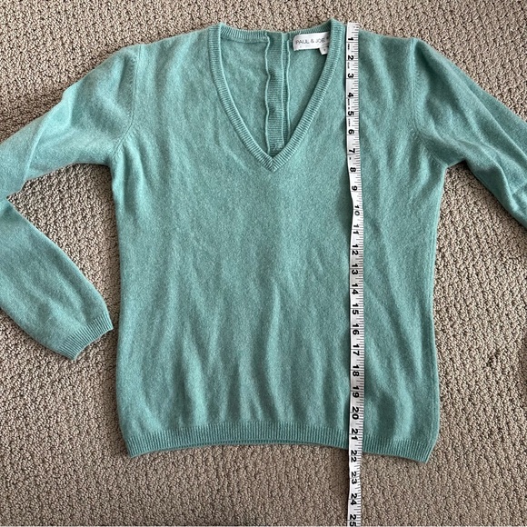 Paul & Joe V-Neck Mint Green cashmere Sweater - Picture 3 of 5